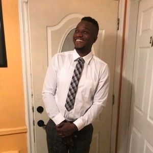 Meet your Posher, Devin